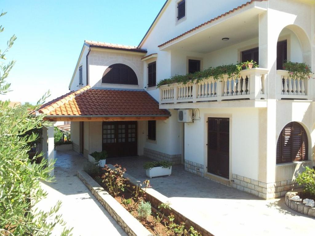 Apartments Franjo مالي لوشينغْ المظهر الخارجي الصورة