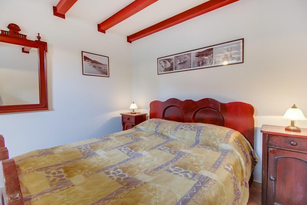Apartments Franjo مالي لوشينغْ الغرفة الصورة