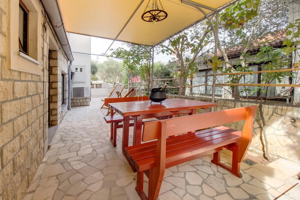 Apartments Franjo مالي لوشينغْ الغرفة الصورة